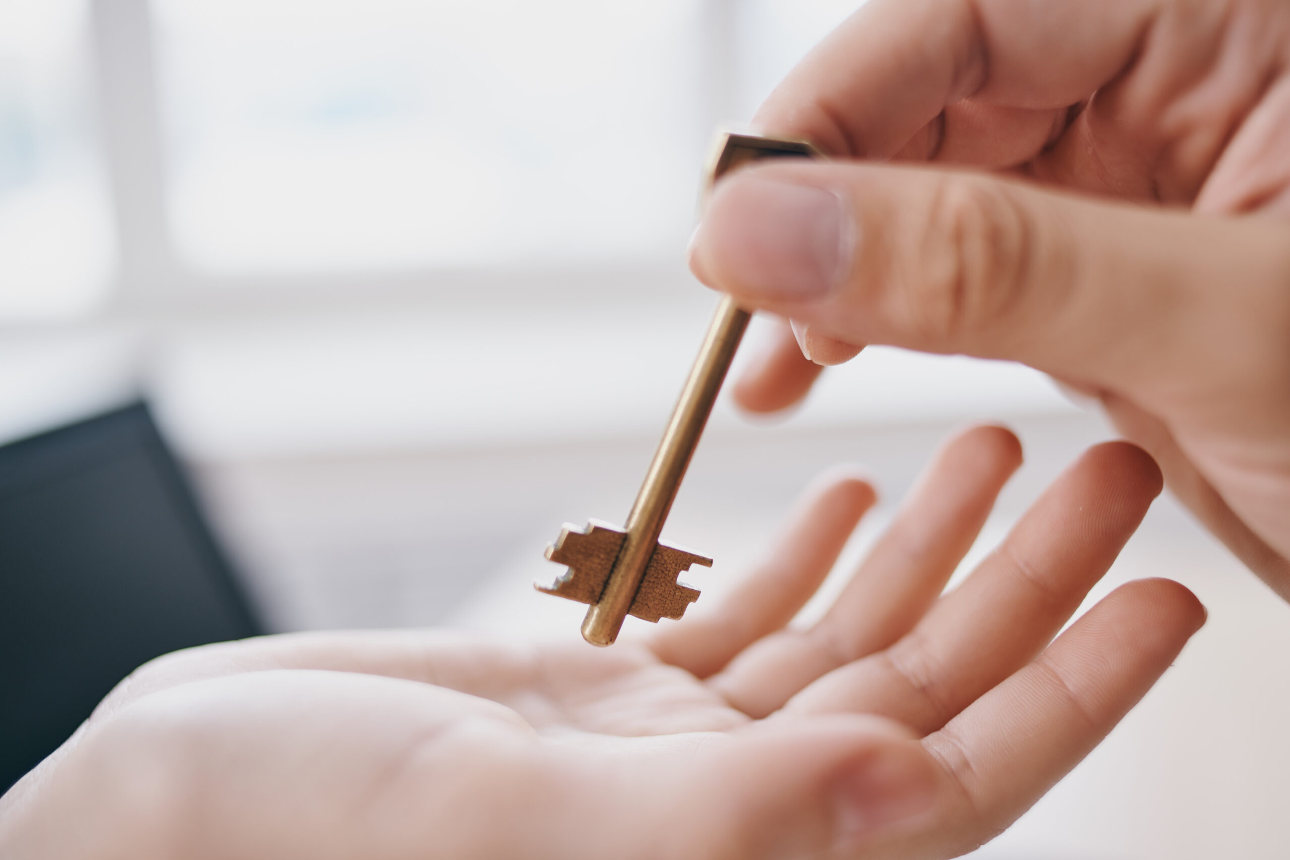 the key is in the hands of the conclusion of the contract apartment sale agency Llave en mano